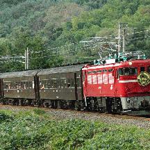 ED75＋旧型客車「東北本線開業120周年記念号」運転