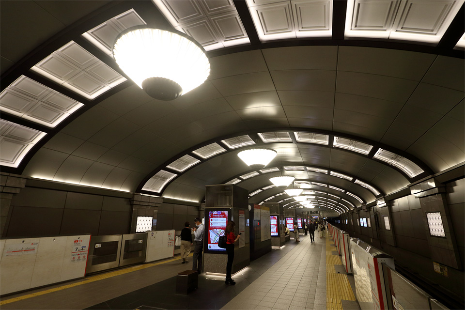 D74748.jpg