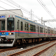 芝山鉄道3500形 広告なしの状態で運用中