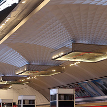 Osaka Metro御堂筋線 シン・シャンデリアコレクション 4 - 梅田駅